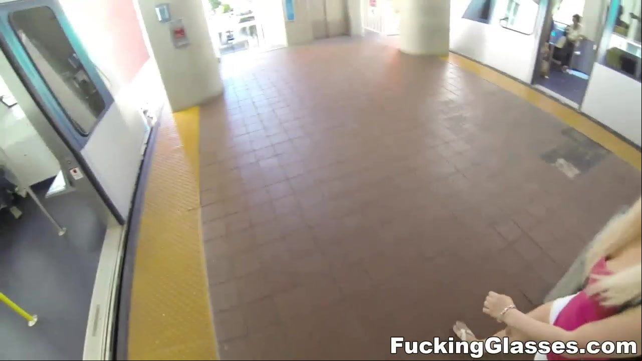 Skinny amateur chick fucked by two guys